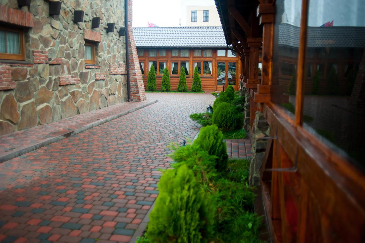 Відень Lviv Extérieur photo